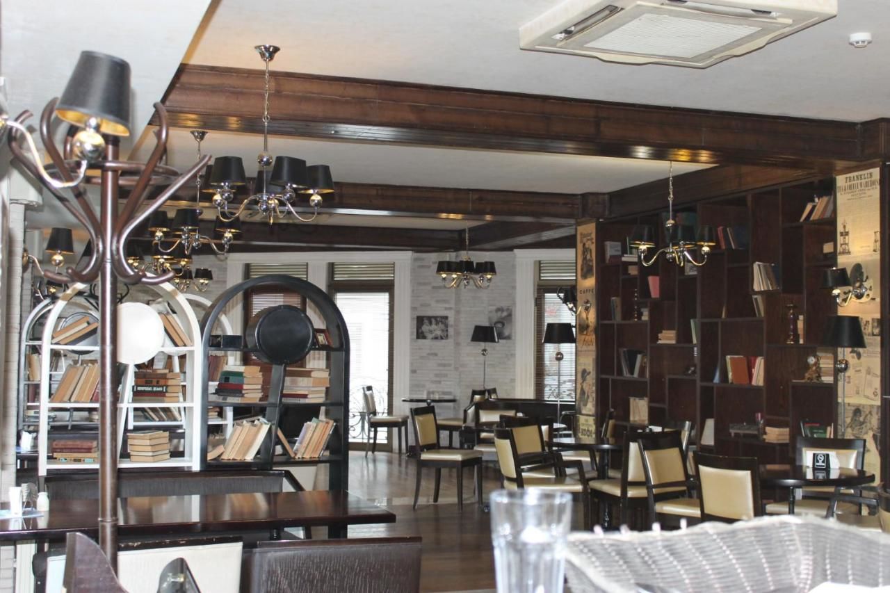 Отель Piazza Inn Батуми-11