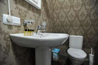 Отель Piazza Inn Батуми Двухместный номер «Комфорт» с 2 отдельными кроватями-4