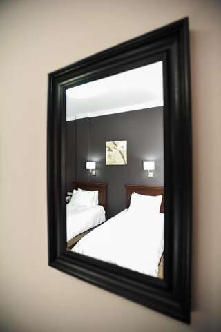 Отель Piazza Inn Батуми Стандартный двухместный номер с 2 отдельными кроватями-3